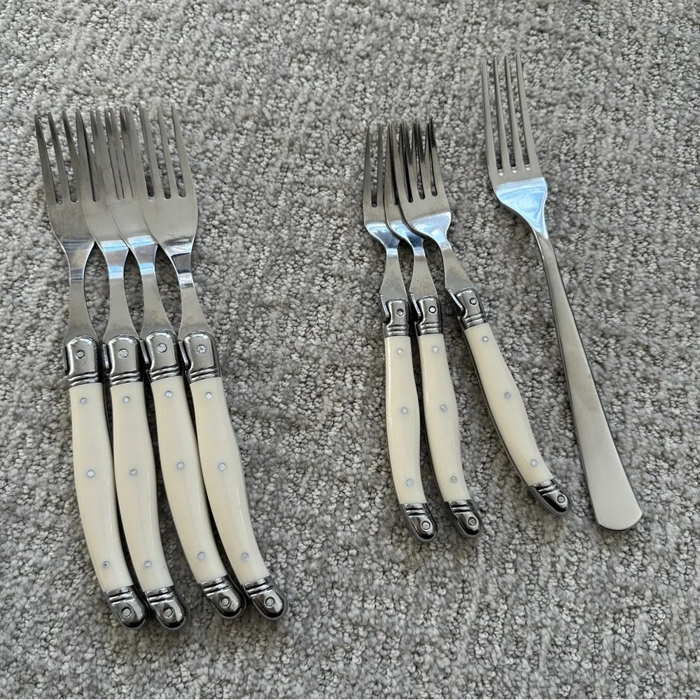 LAGUIOLE FRENCH HOME Set of Silverware, 20 Pieces, Cream Bone Color